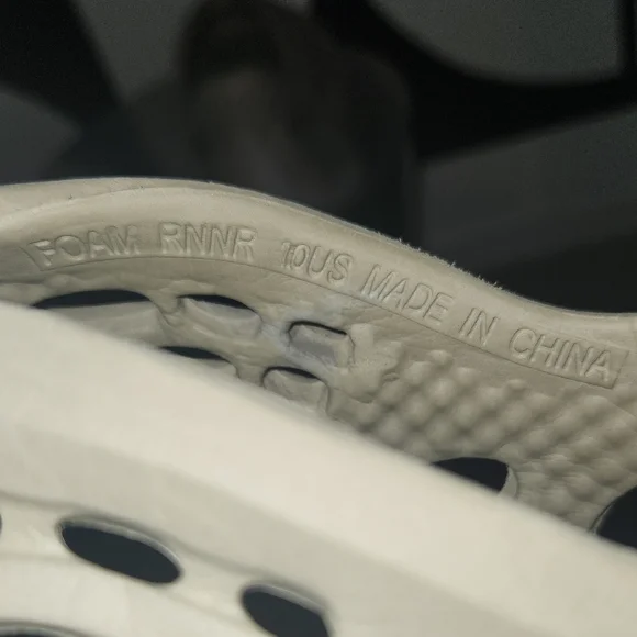 Adidas YZY Foam RNNR Stone Taupe Color - Picture 5 of 6